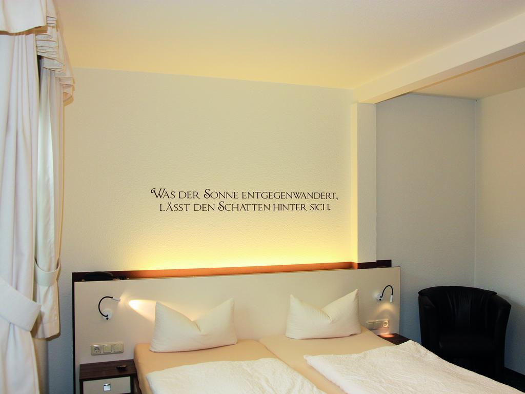 Hotel Goldener Hirsch Suhl Extérieur photo